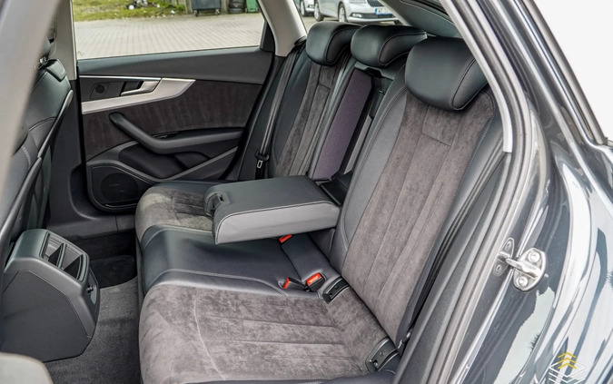 Audi A4 cena 89900 przebieg: 189000, rok produkcji 2017 z Goniądz małe 781